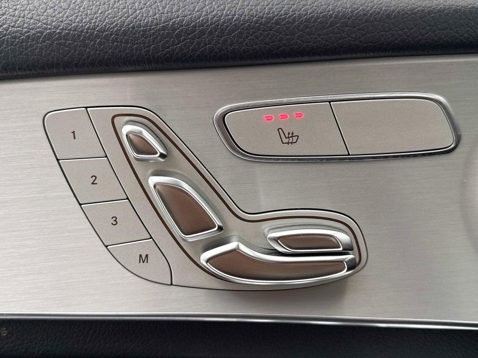 Used 2019 Mercedes-Benz GLC 300 4MATIC Coupe image 27