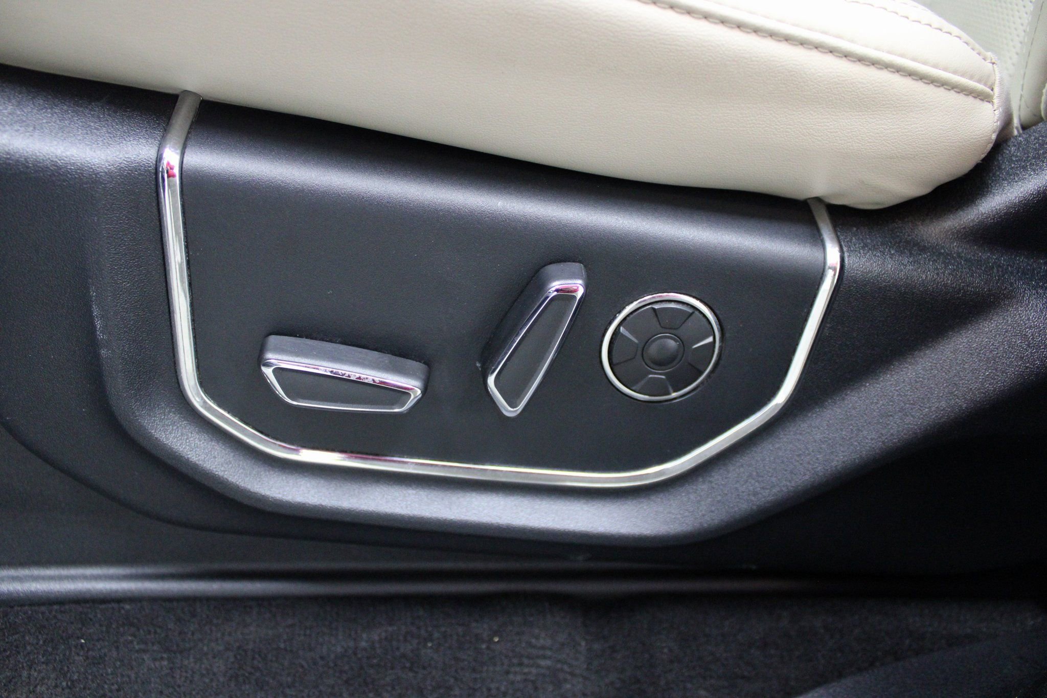 Used 2021 Ford Expedition Max Platinum image 18