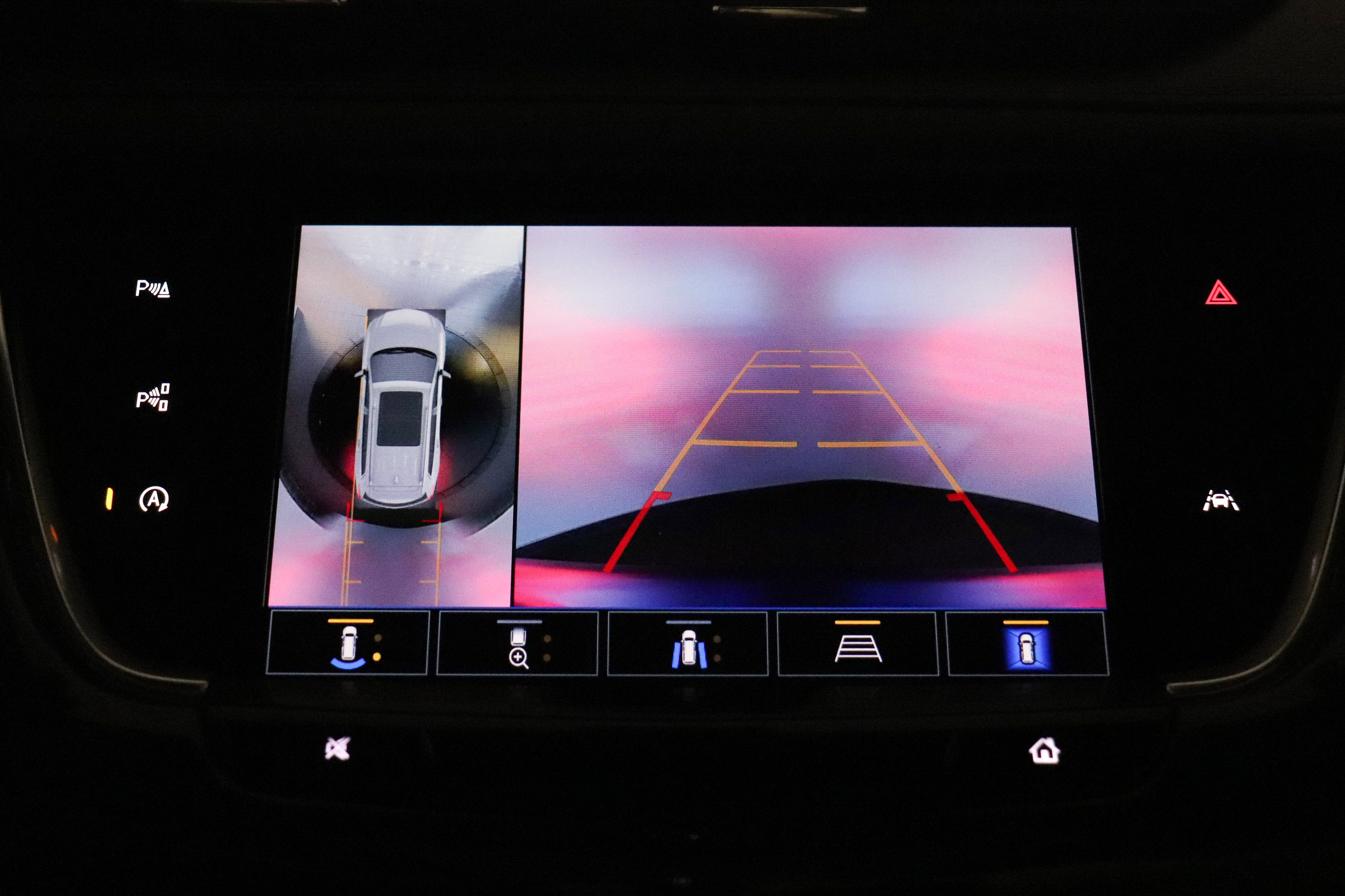 Used 2023 Cadillac XT6 Sport w/ Technology Package image 39