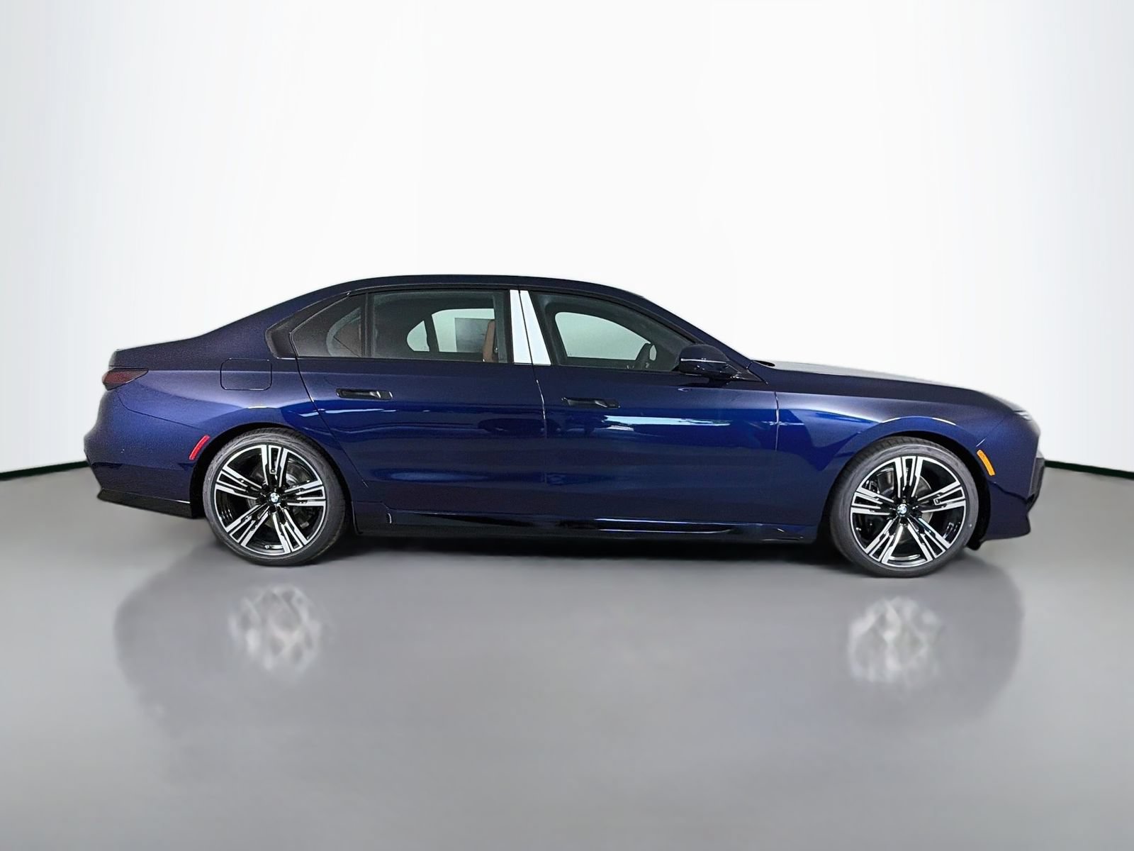 New 2026 BMW i7 xDrive60 w/ M Sport Package RWD image 8