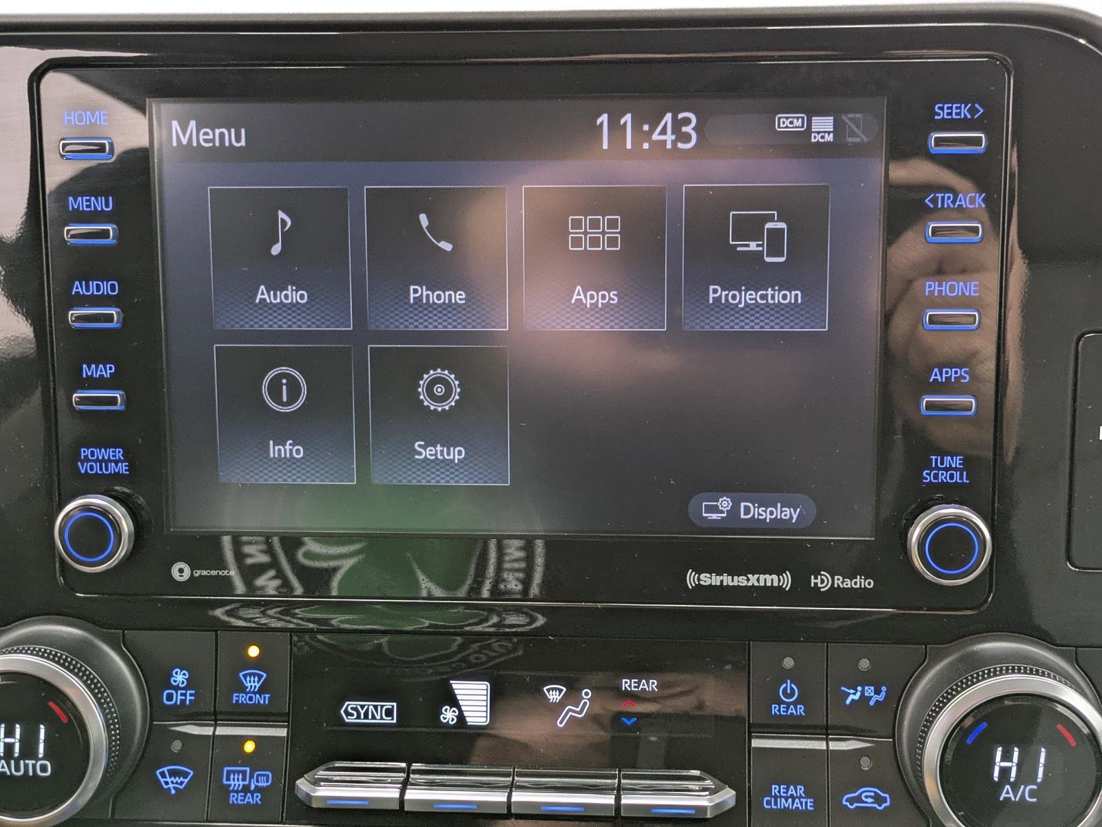 Used 2022 Toyota Highlander LE image 18