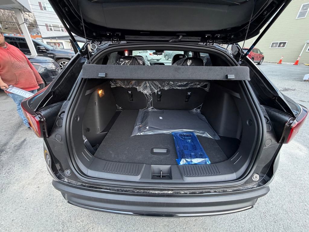 New 2026 Chevrolet Trax RS image 11