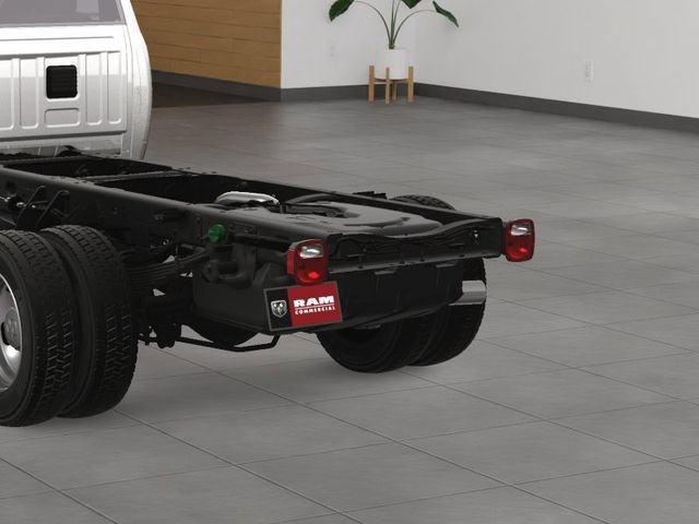 New 2023 RAM 4500 Tradesman RWD image 16