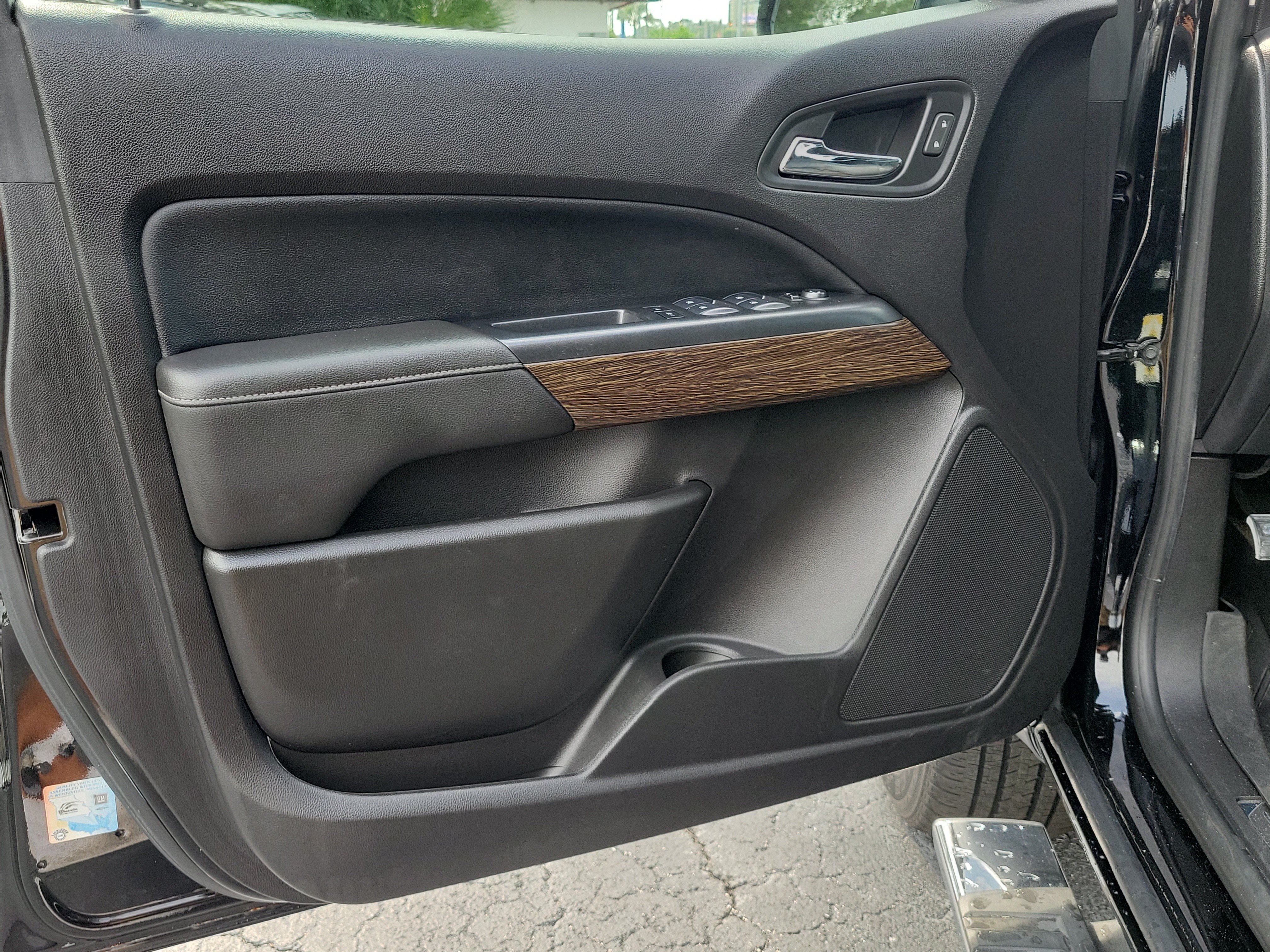 Used 2018 GMC Canyon Denali AWD/4WD image 16