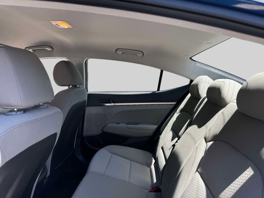 Used 2020 Hyundai Elantra SE FWD image 10
