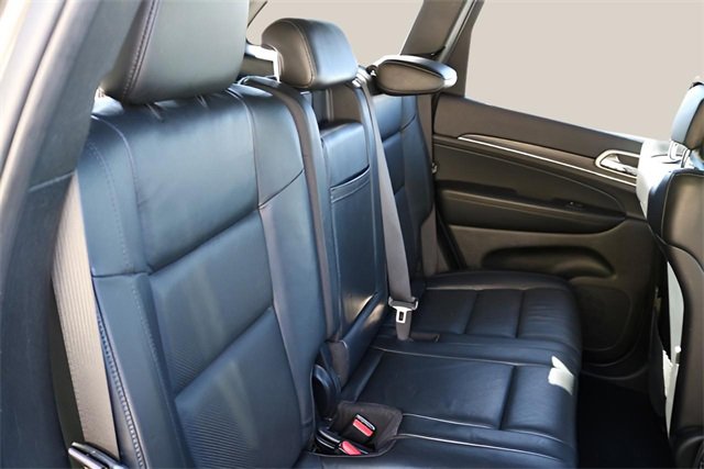 Used 2020 Jeep Grand Cherokee Limited w/ Luxury Group II image 17