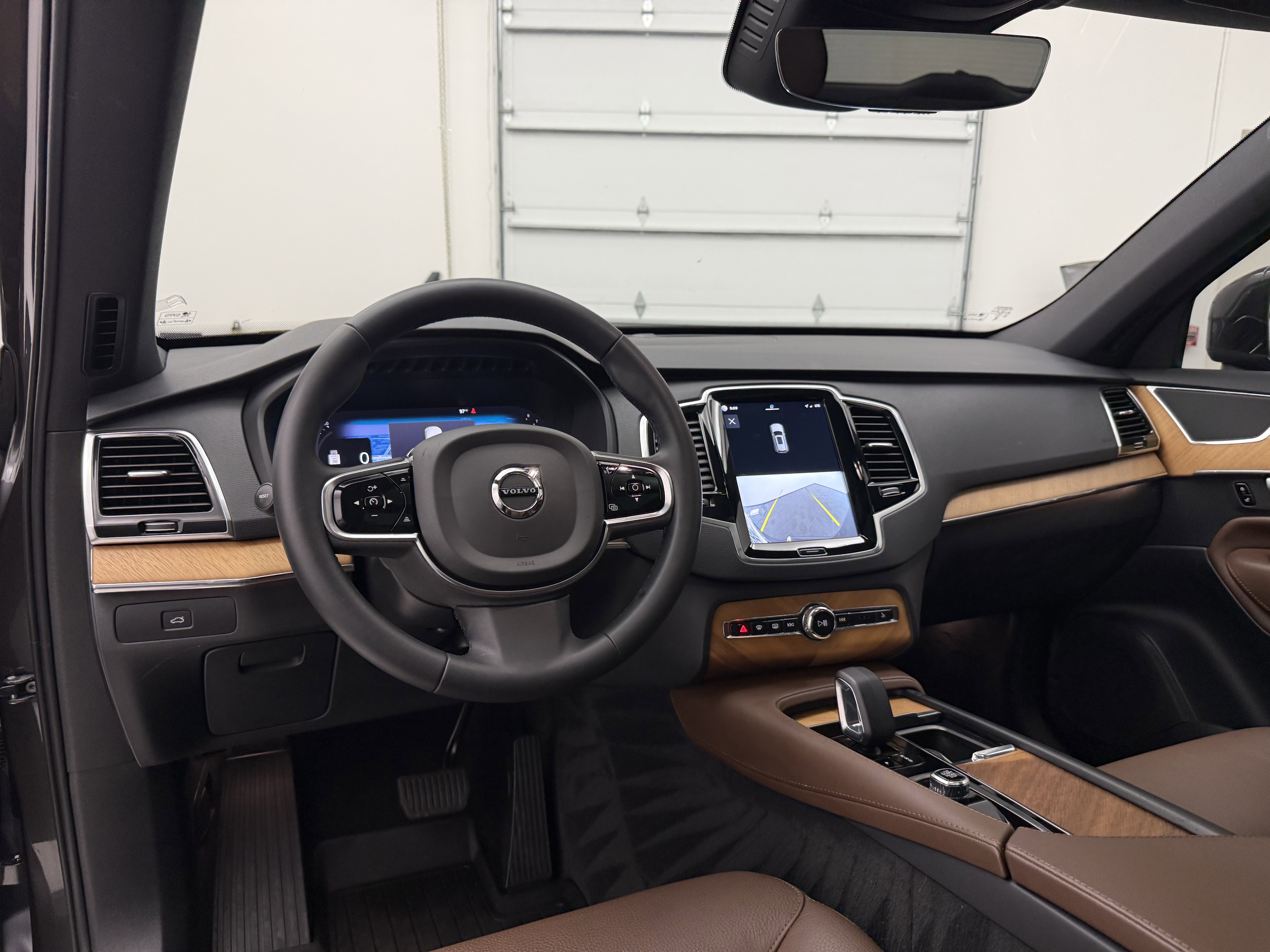 Certified 2023 Volvo XC90 B6 Plus w/ Protection Package Premier AWD/4WD image 22