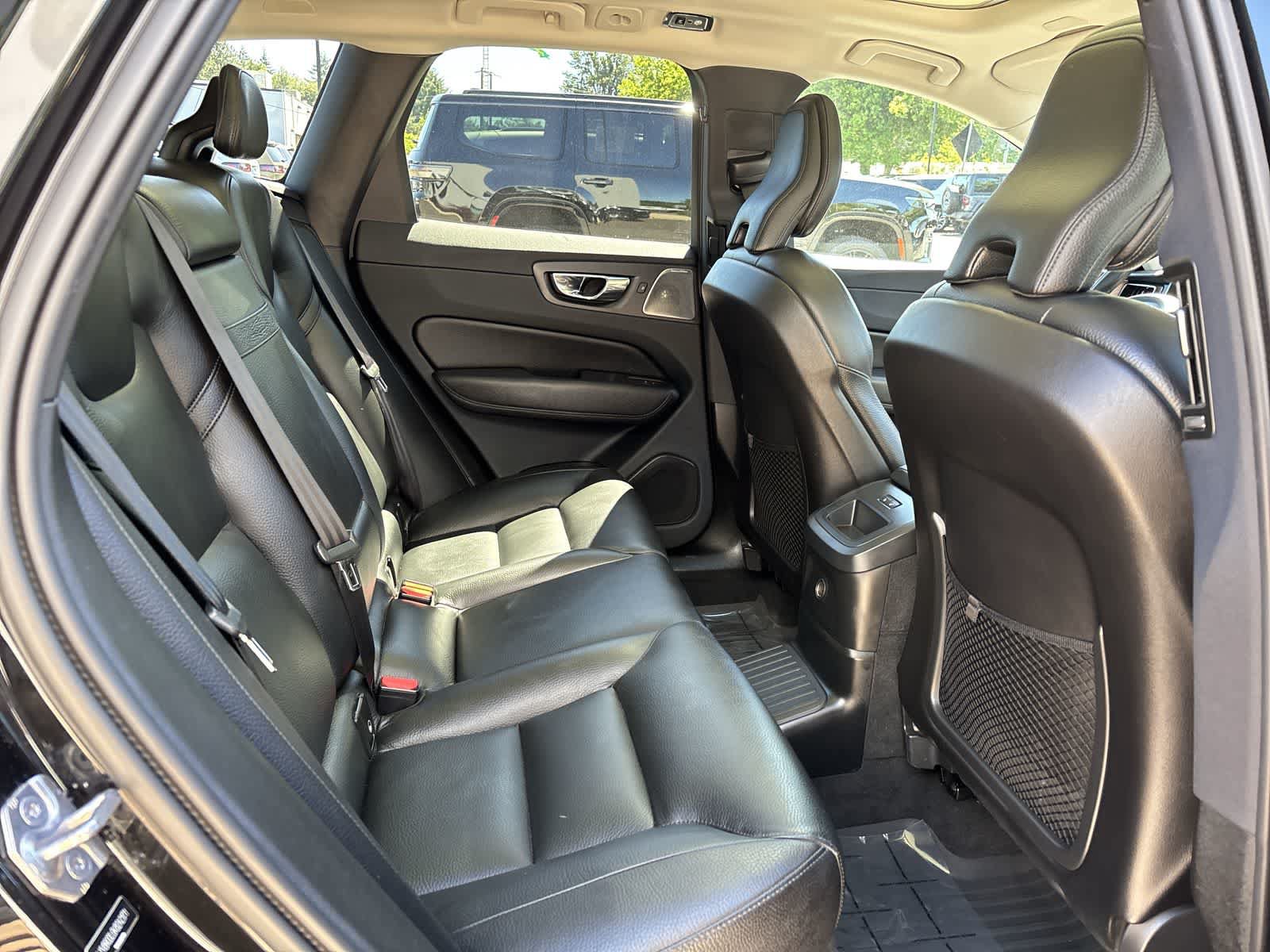 Used 2019 Volvo XC60 T8 Inscription w/ Advanced Package AWD/4WD image 5