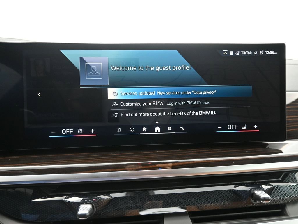 New 2026 BMW X5 xDrive50e w/ Premium Package AWD/4WD image 17