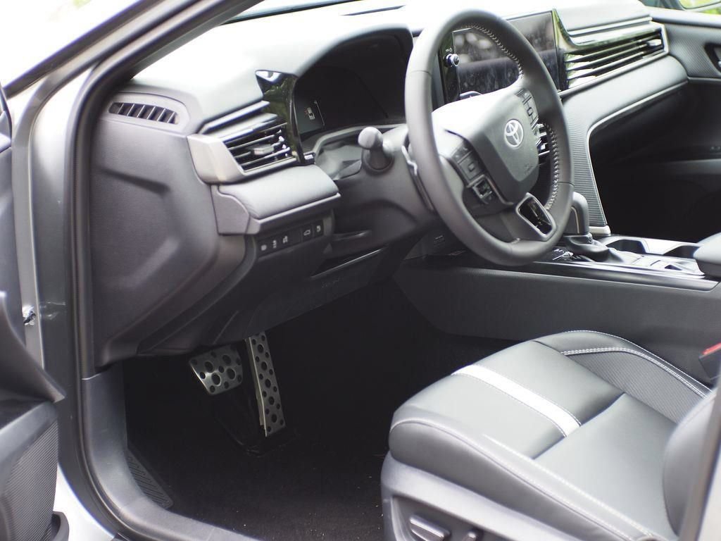 Used 2026 Toyota Camry SE w/ Multimedia Upgrade Package FWD image 26