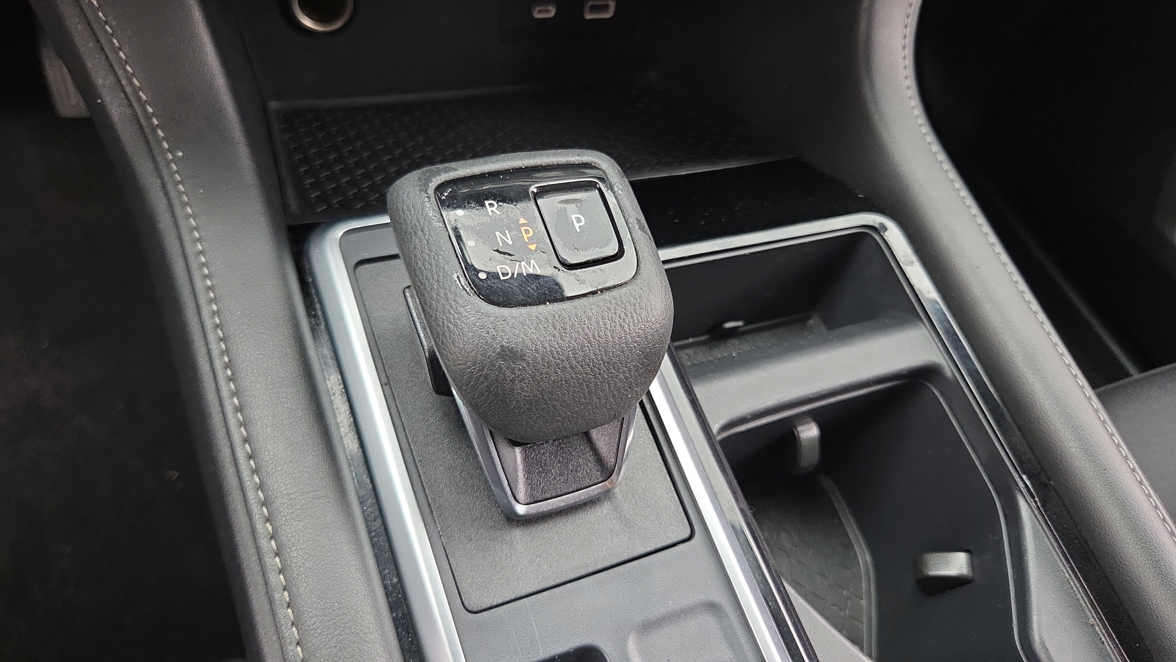 Used 2024 Nissan Pathfinder SV FWD image 24