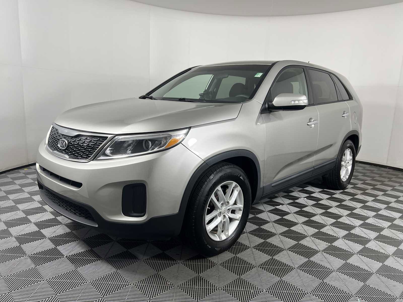 Used 2014 Kia Sorento LX image 12
