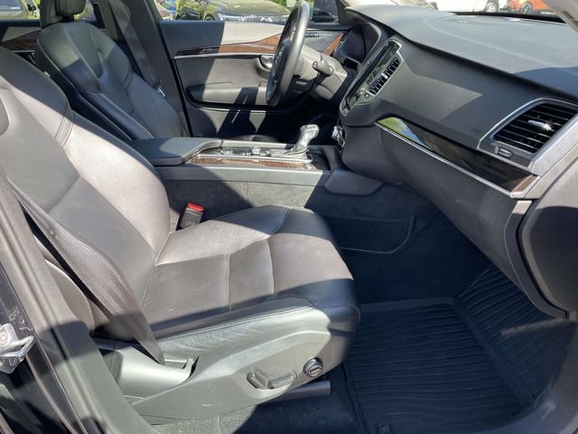Used 2019 Volvo XC90 T5 Momentum w/ Protection Package Premier AWD/4WD image 22