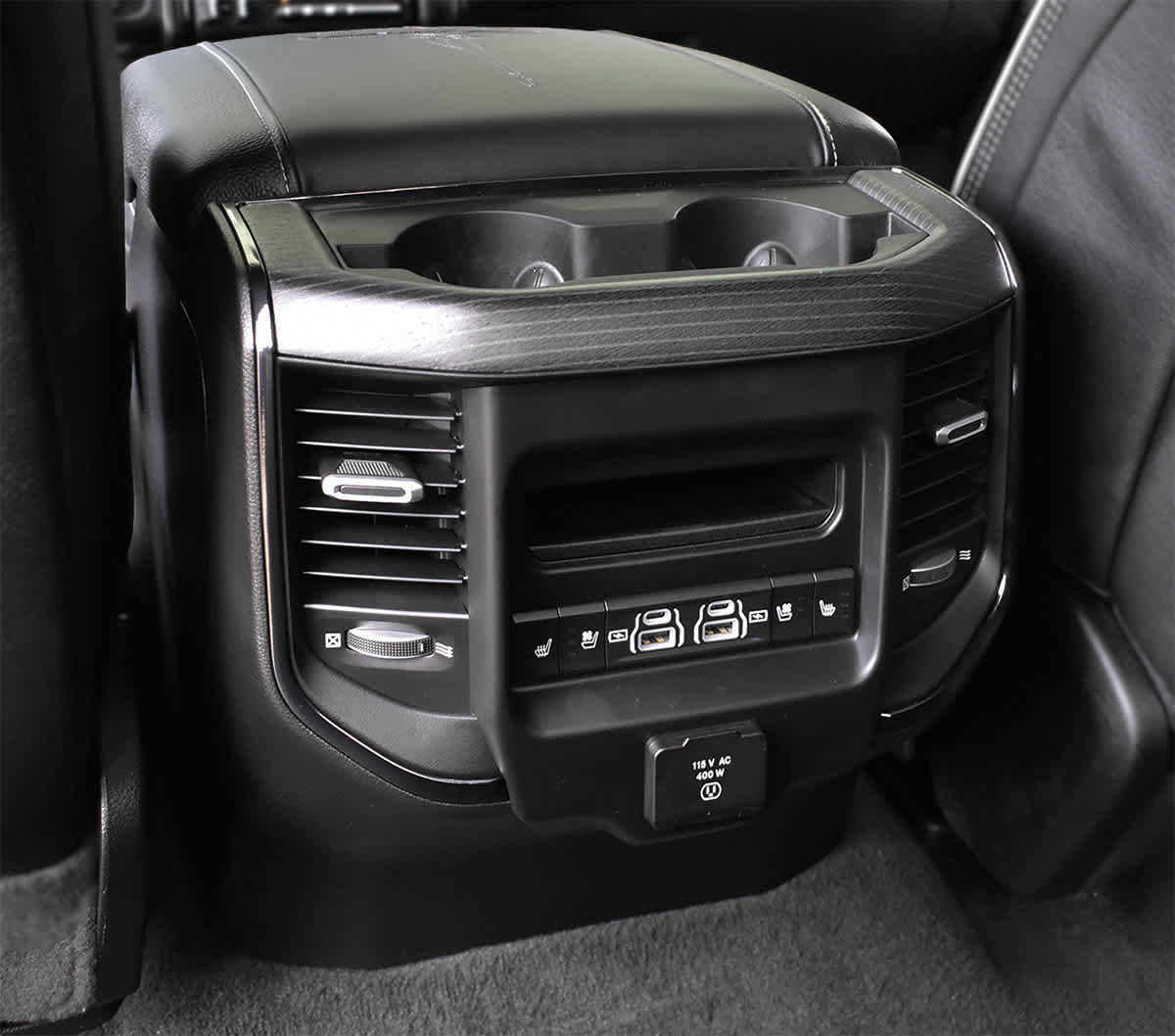 Used 2024 RAM 1500 Limited w/ Off Road Group AWD/4WD image 11