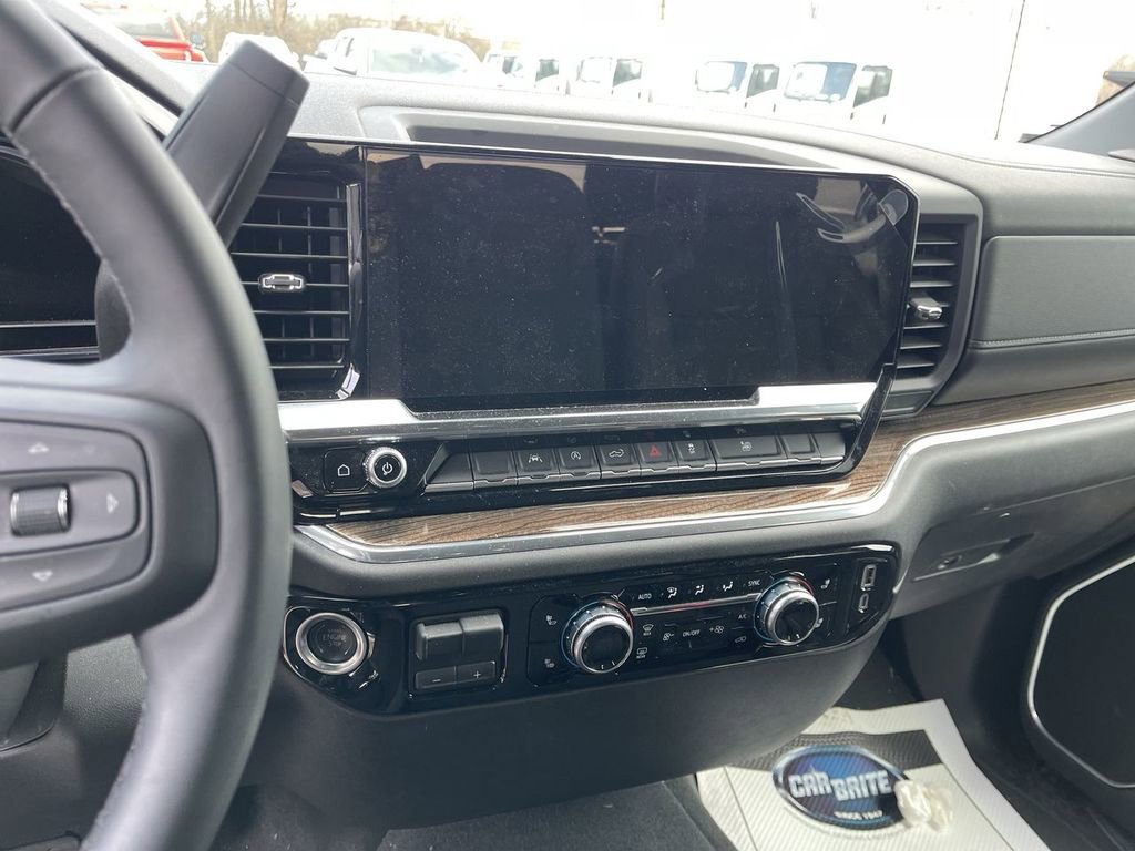 Used 2025 GMC Sierra 1500 Elevation image 6
