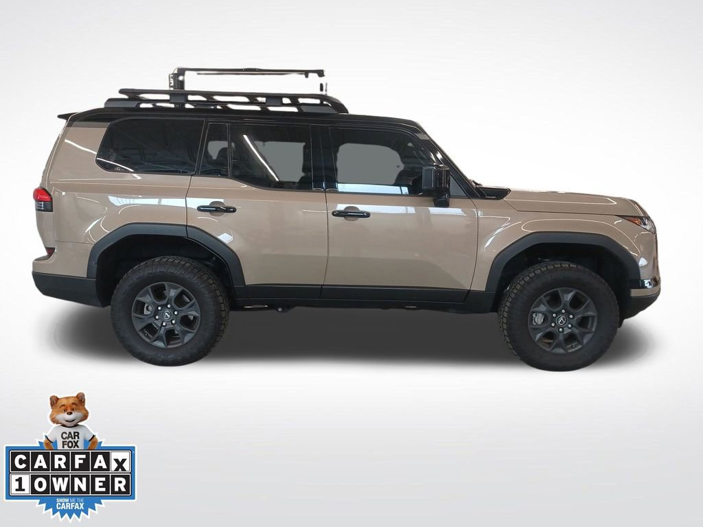 Used 2024 Lexus GX 550 image 3