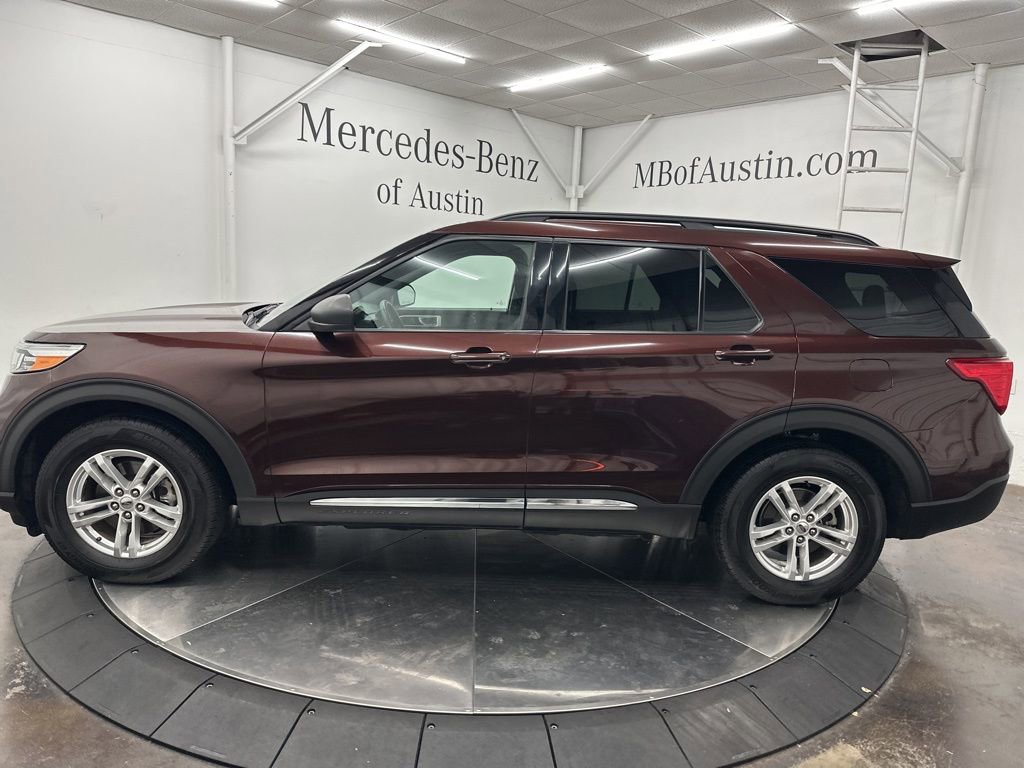 Used 2020 Ford Explorer XLT image 4