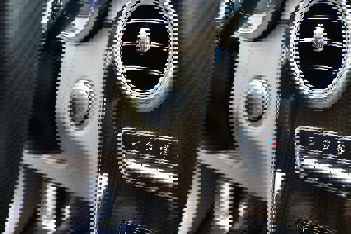 Used 2019 Mercedes-Benz GLC 300 w/ Premium Package image 27