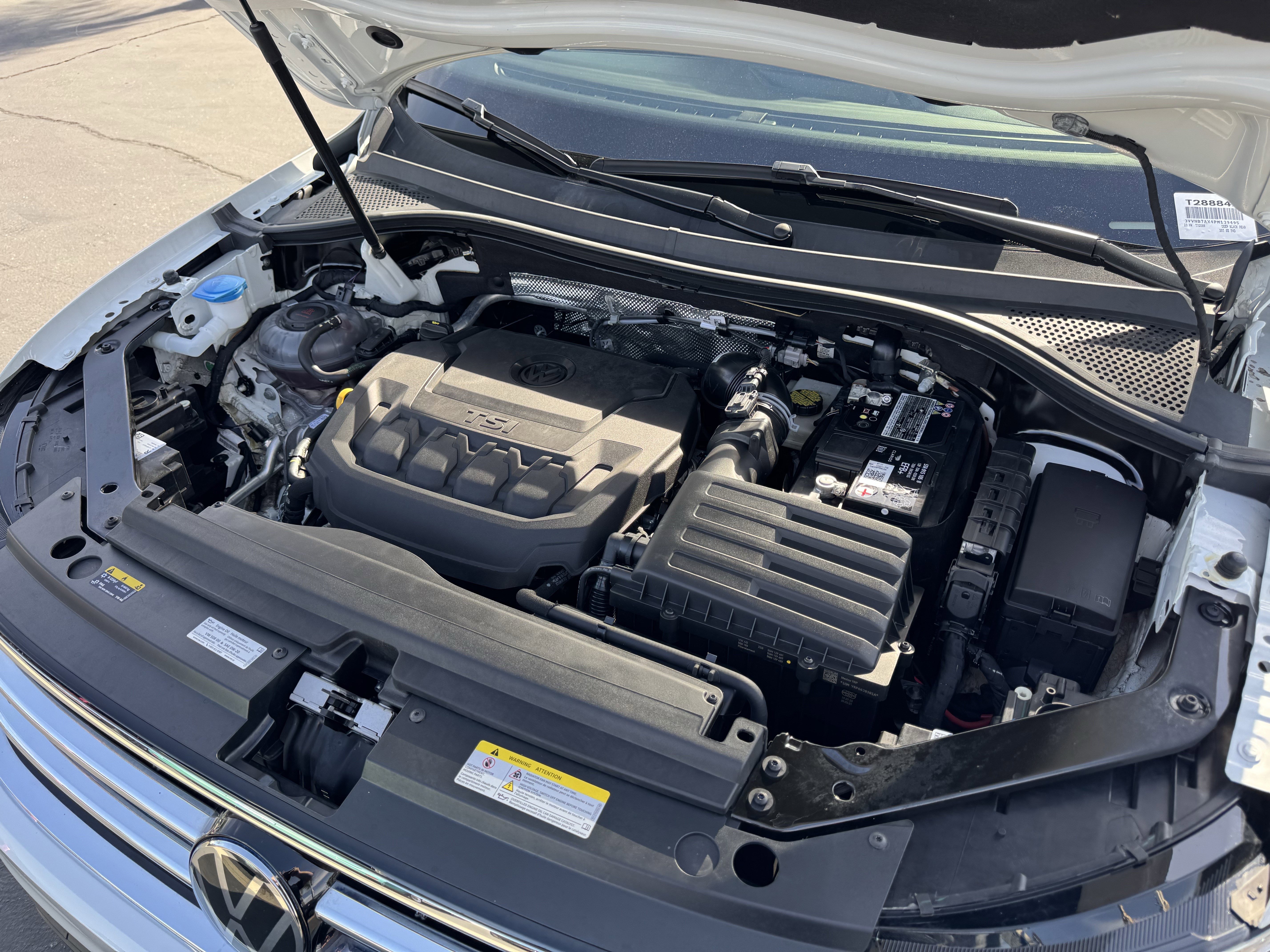 Certified 2023 Volkswagen Tiguan SE w/ Panoramic Sunroof Package image 39