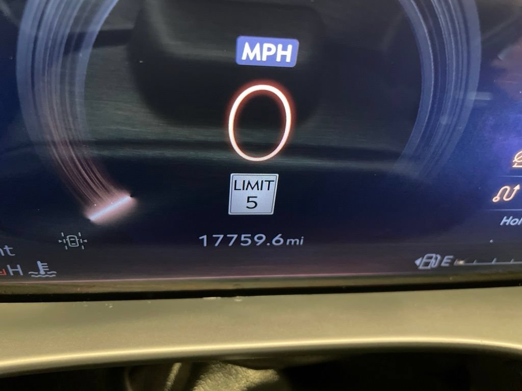 Used 2025 Lincoln Aviator Black Label AWD/4WD image 12