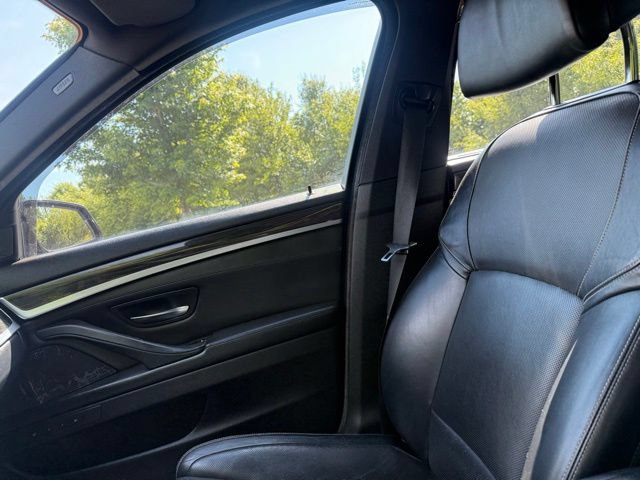 Used 2015 BMW 550i xDrive Sedan AWD/4WD image 11