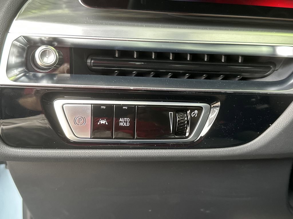 New 2026 Cadillac Lyriq V image 17