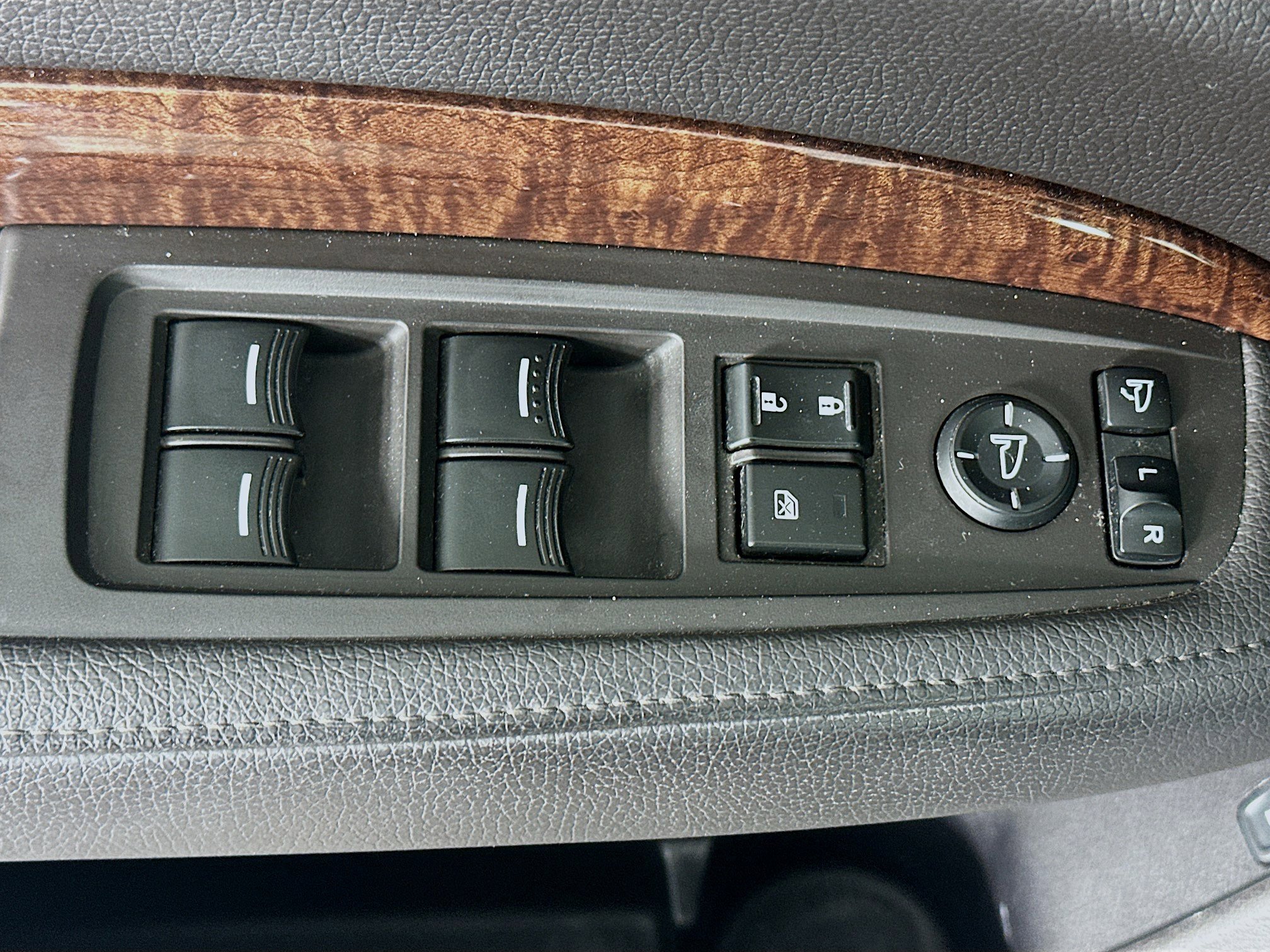 Used 2017 Acura MDX SH-AWD w/ Technology Package image 15