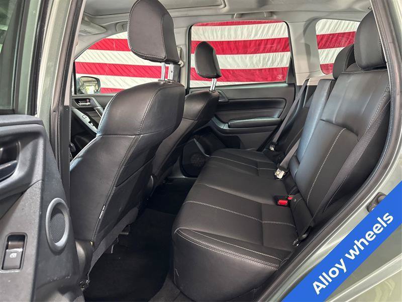 Used 2018 Subaru Forester 2.5i Touring AWD/4WD image 10
