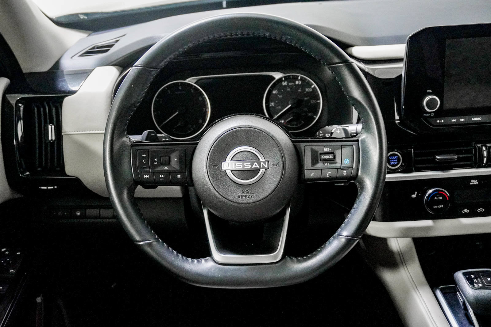 Used 2022 Nissan Pathfinder SV AWD/4WD image 22