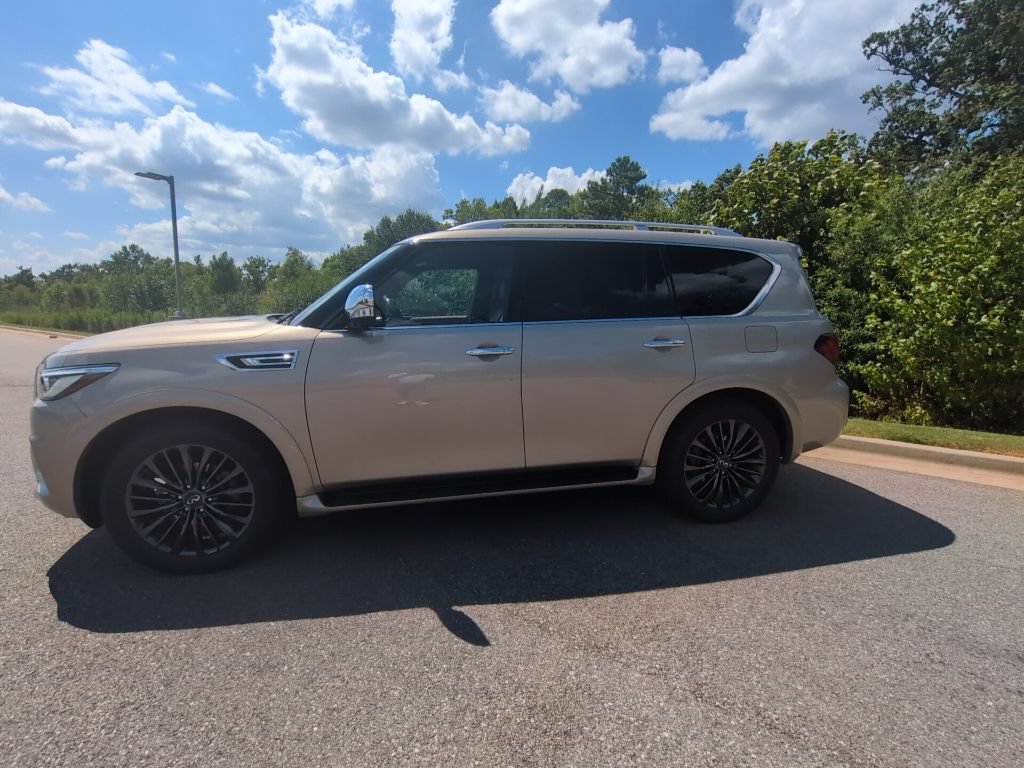 Used 2023 INFINITI QX80 Sensory w/ Cargo Package AWD/4WD image 5
