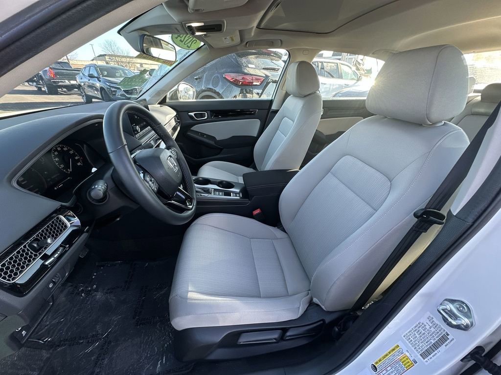 Used 2024 Honda Civic EX image 11