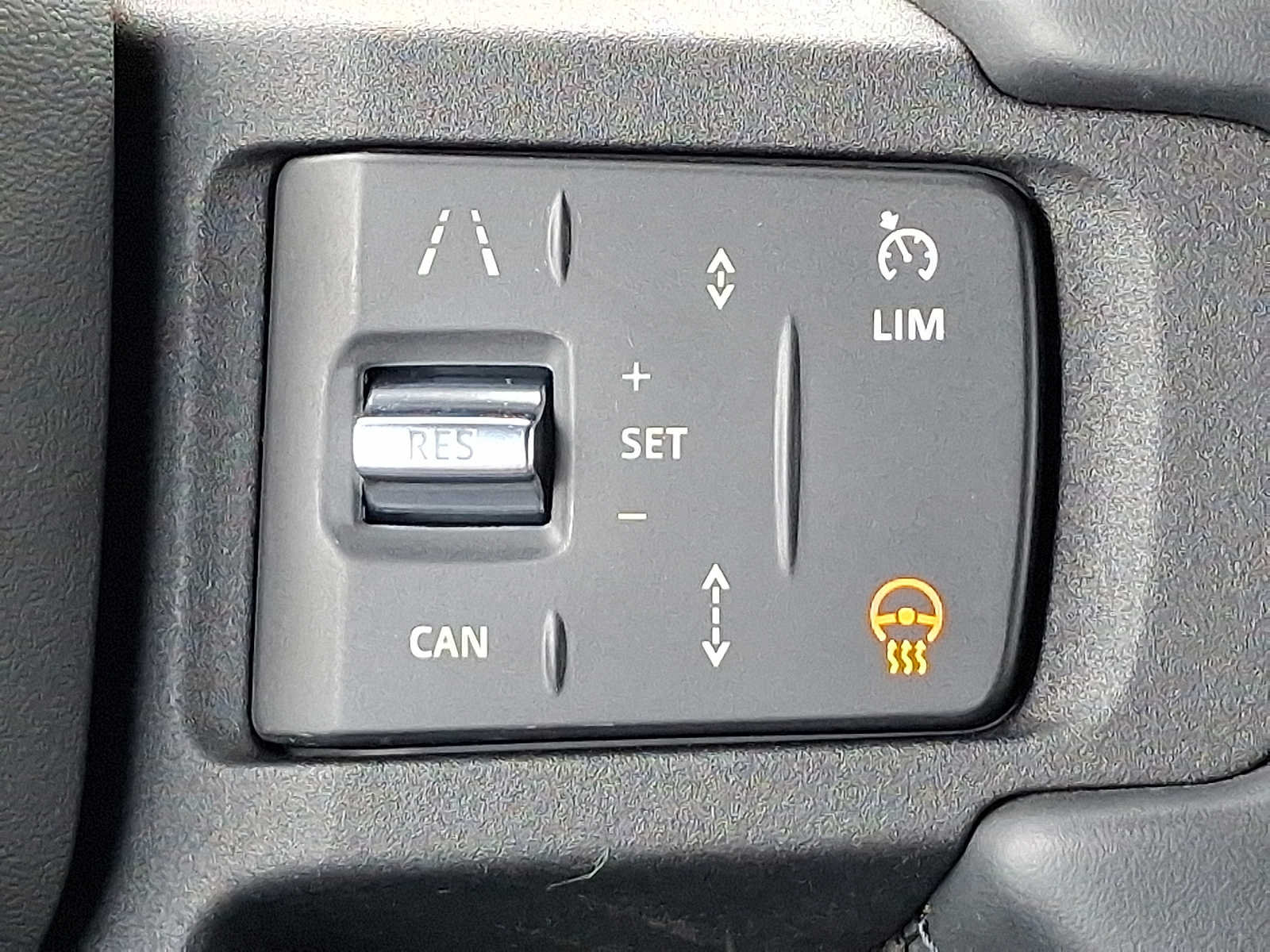 Used 2023 Land Rover Defender 110 75th Limited Edition AWD/4WD image 23