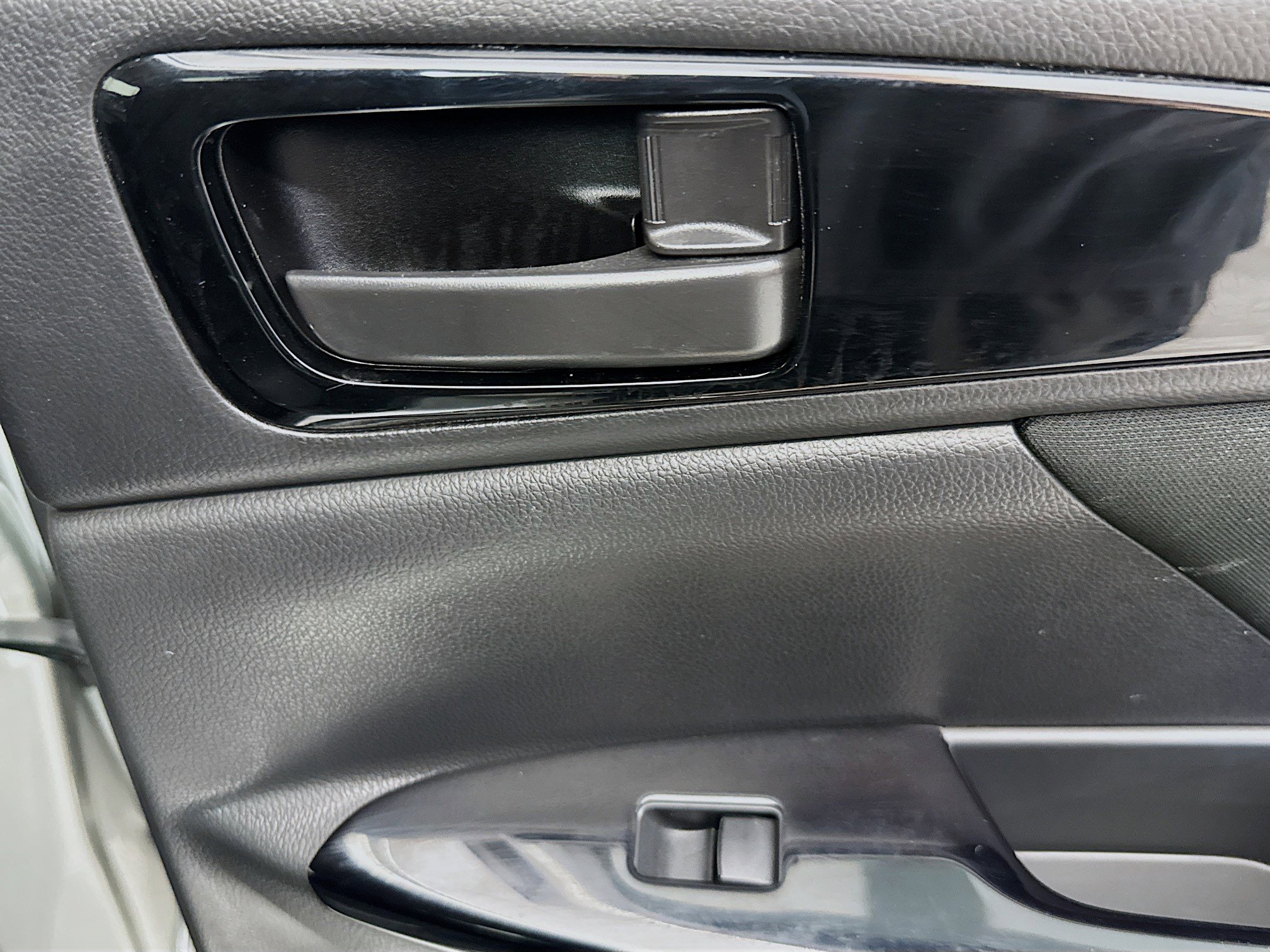 Used 2024 Mitsubishi Eclipse Cross Black Edition image 30