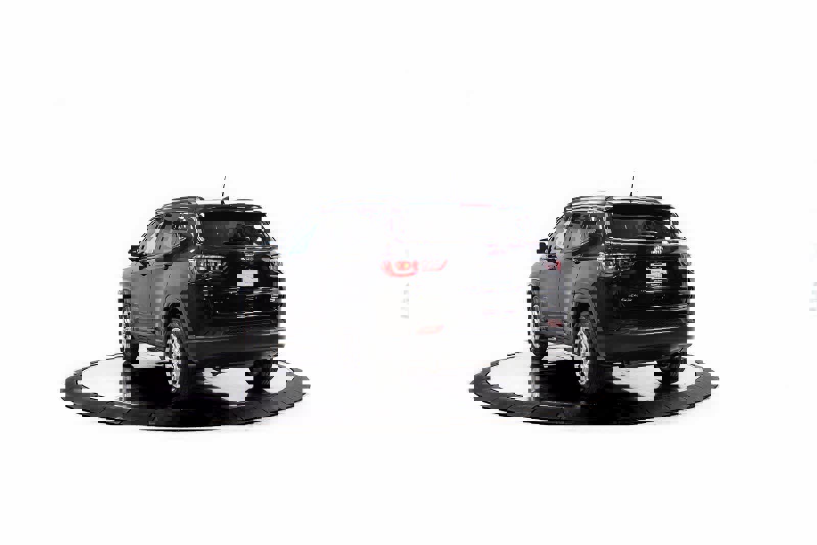 Used 2023 Jeep Compass Latitude image 3