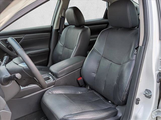 Used 2016 Nissan Altima 2.5 SL w/ Moonroof Package FWD image 16