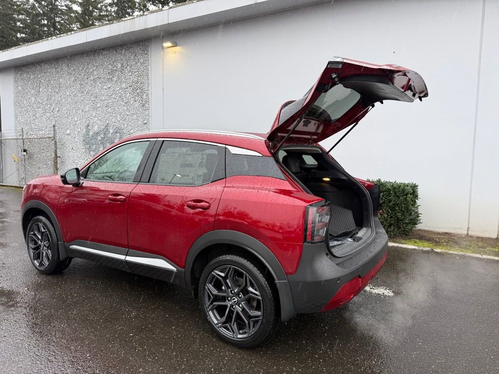New 2026 Nissan Kicks SR w/ SR Premium Package AWD/4WD image 10