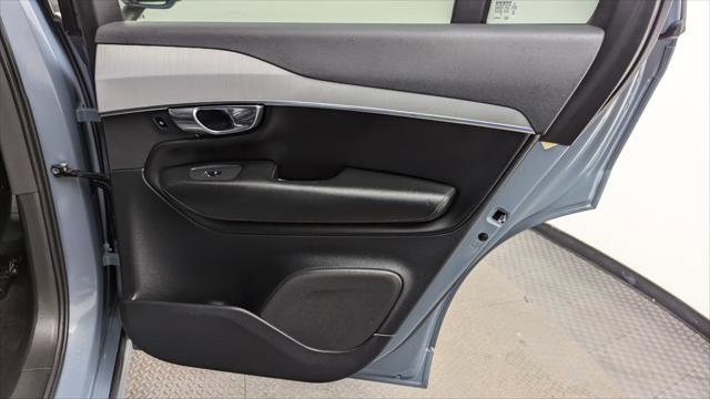 Used 2021 Volvo XC90 T5 Momentum w/ Protection Package Premier image 19