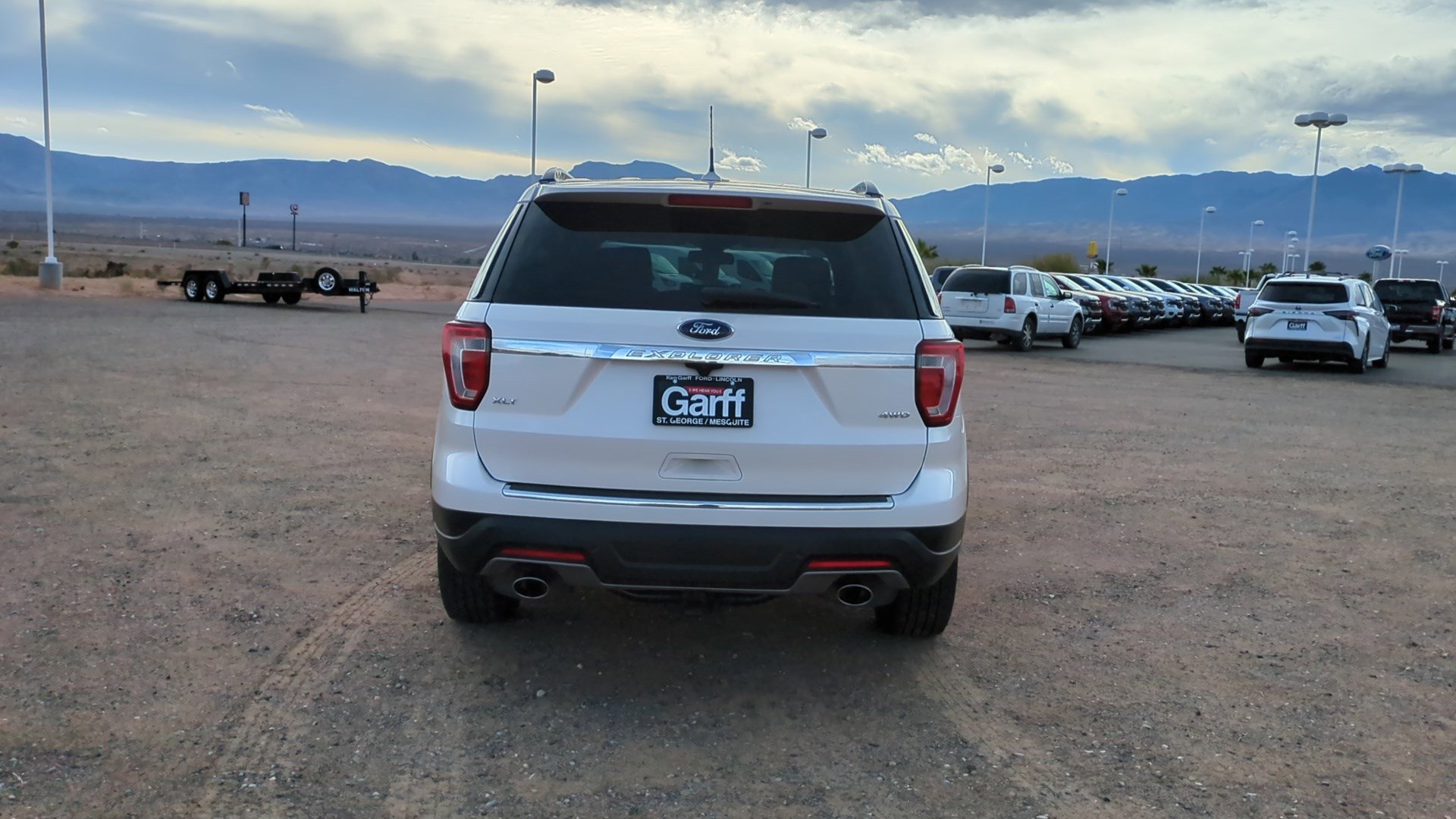 Used 2018 Ford Explorer XLT w/ Equipment Group 202A image 5