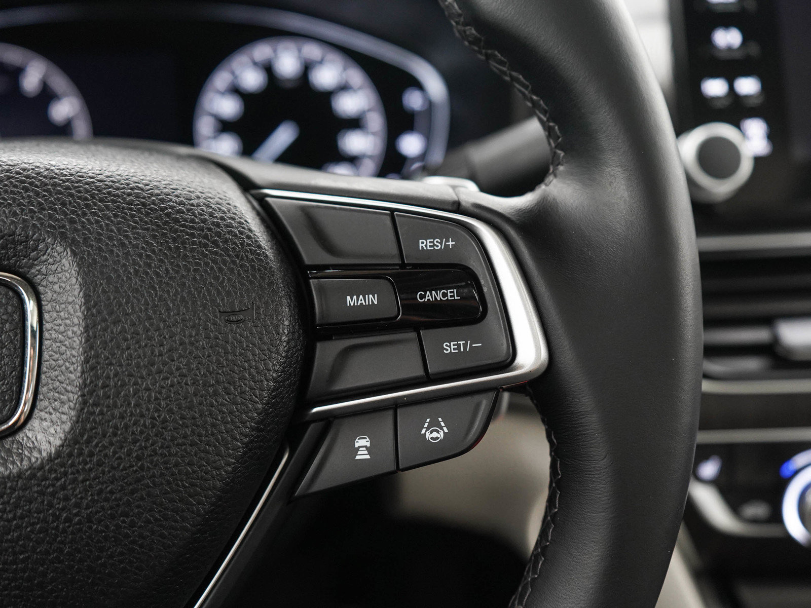 Used 2018 Honda Accord EX-L image 26