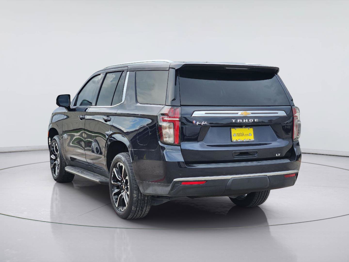 Used 2022 Chevrolet Tahoe LT w/ Luxury Package RWD image 7