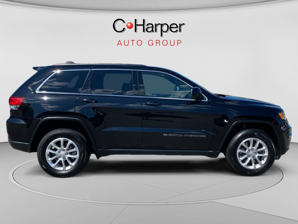 Used 2022 Jeep Grand Cherokee Laredo X AWD/4WD image 2