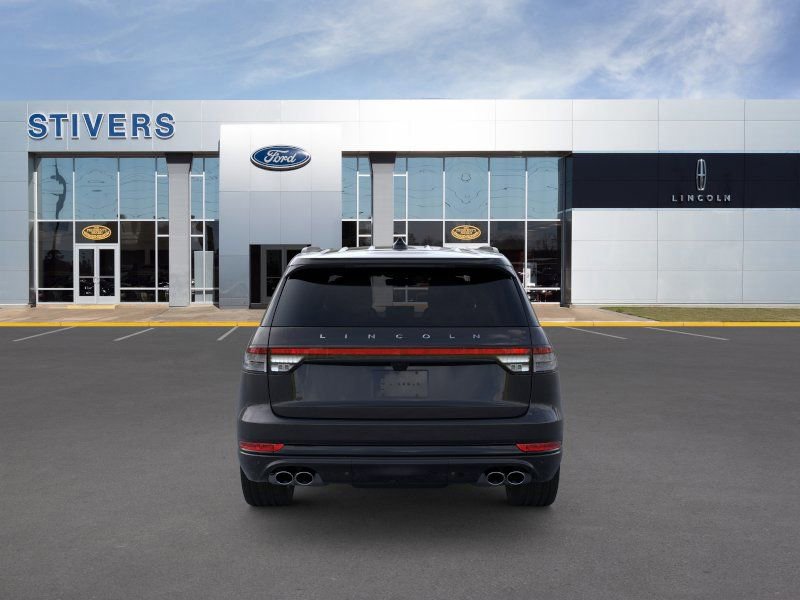 New 2026 Lincoln Aviator 2WD w/ Jet Appearance Package image 6