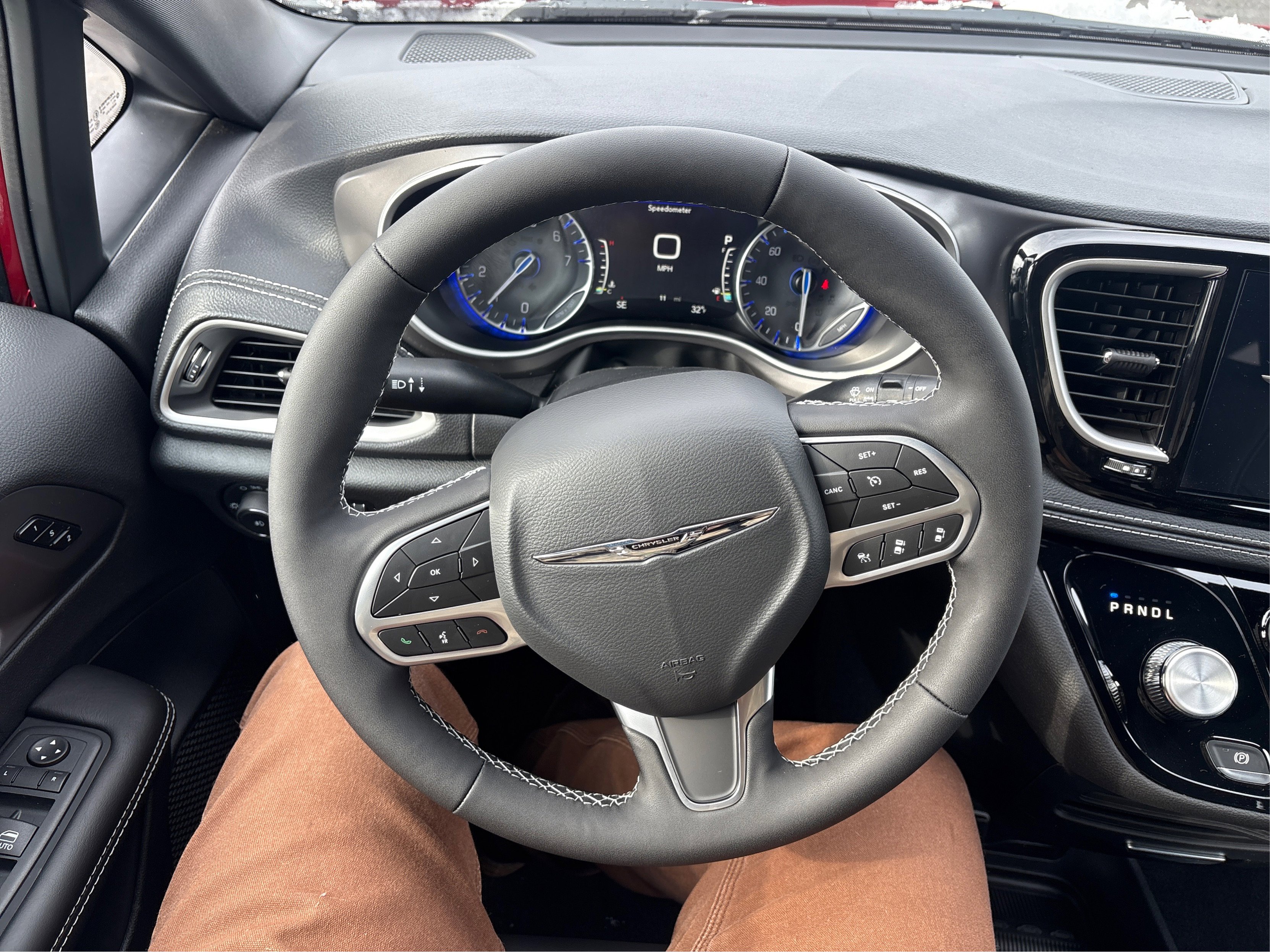 New 2026 Chrysler Pacifica Select image 14