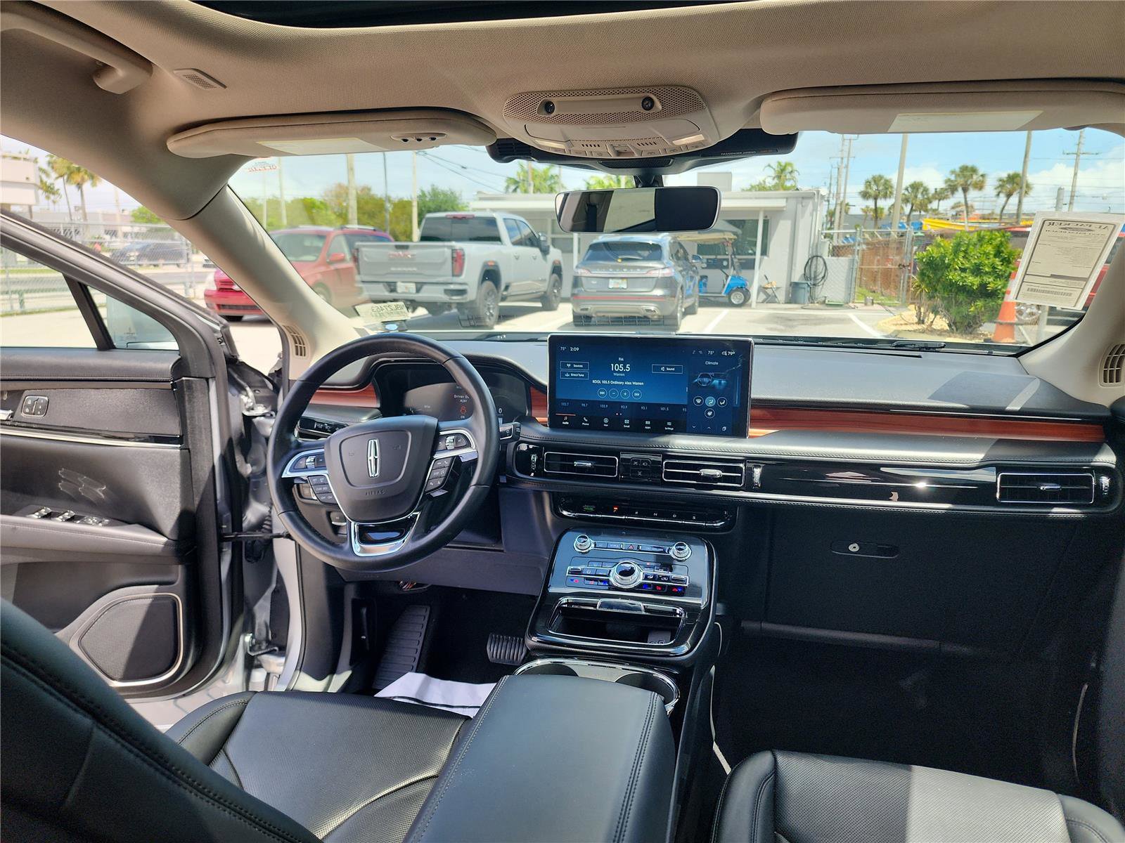 Used 2022 Lincoln Nautilus Reserve image 23