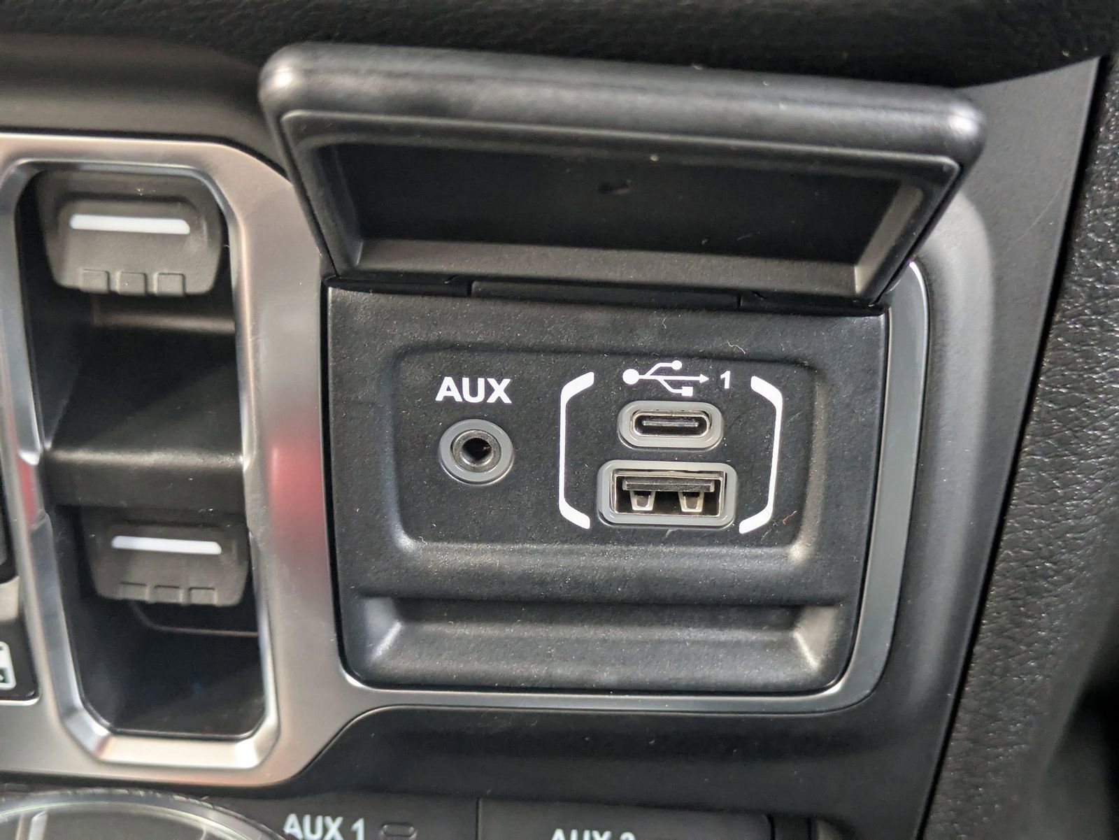 New 2025 Jeep Wrangler Willys image 26