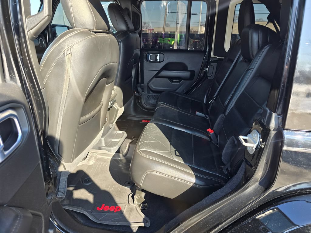 Used 2021 Jeep Wrangler Unlimited Sahara AWD/4WD image 10