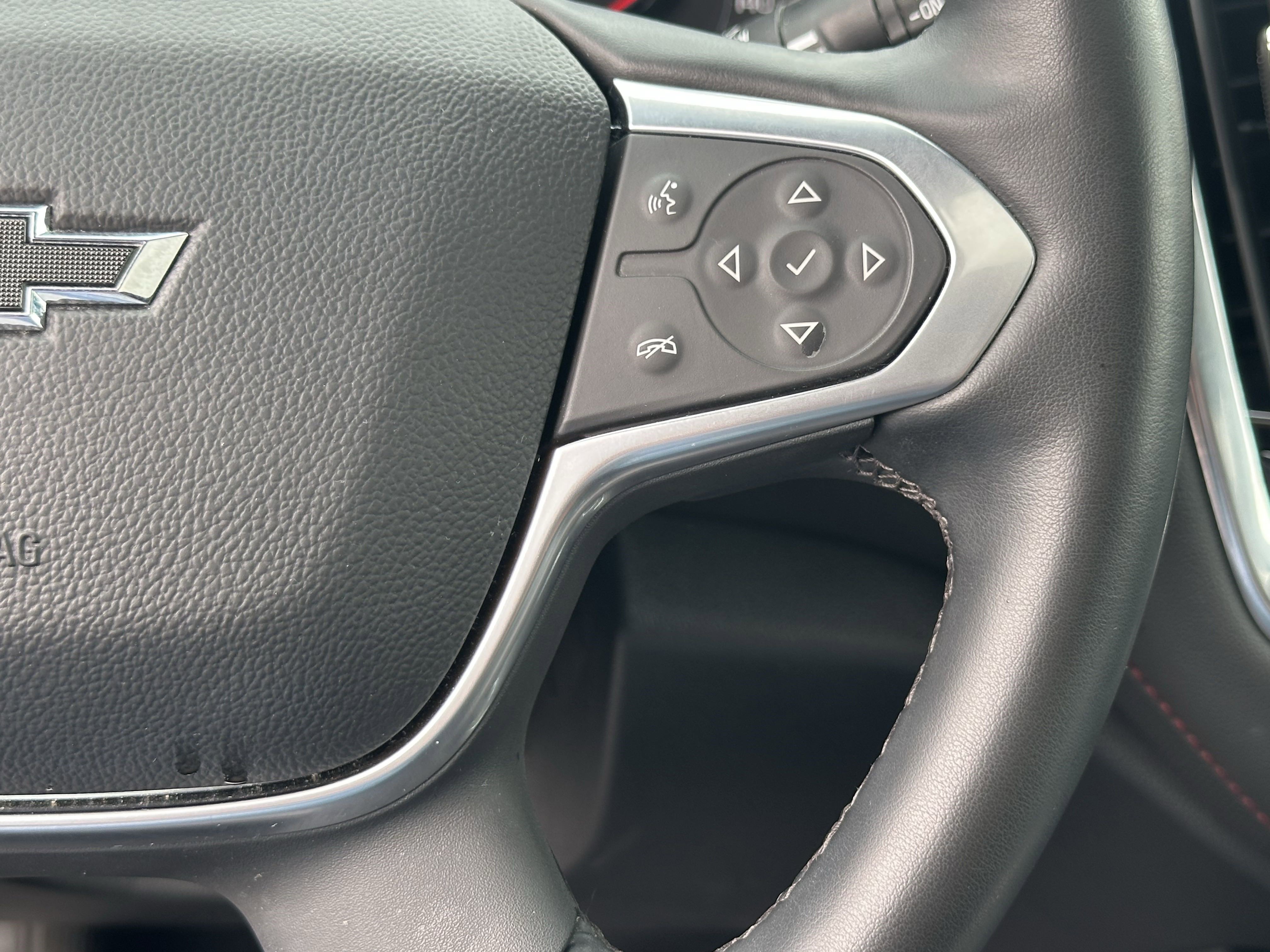 Used 2023 Chevrolet Traverse RS image 26