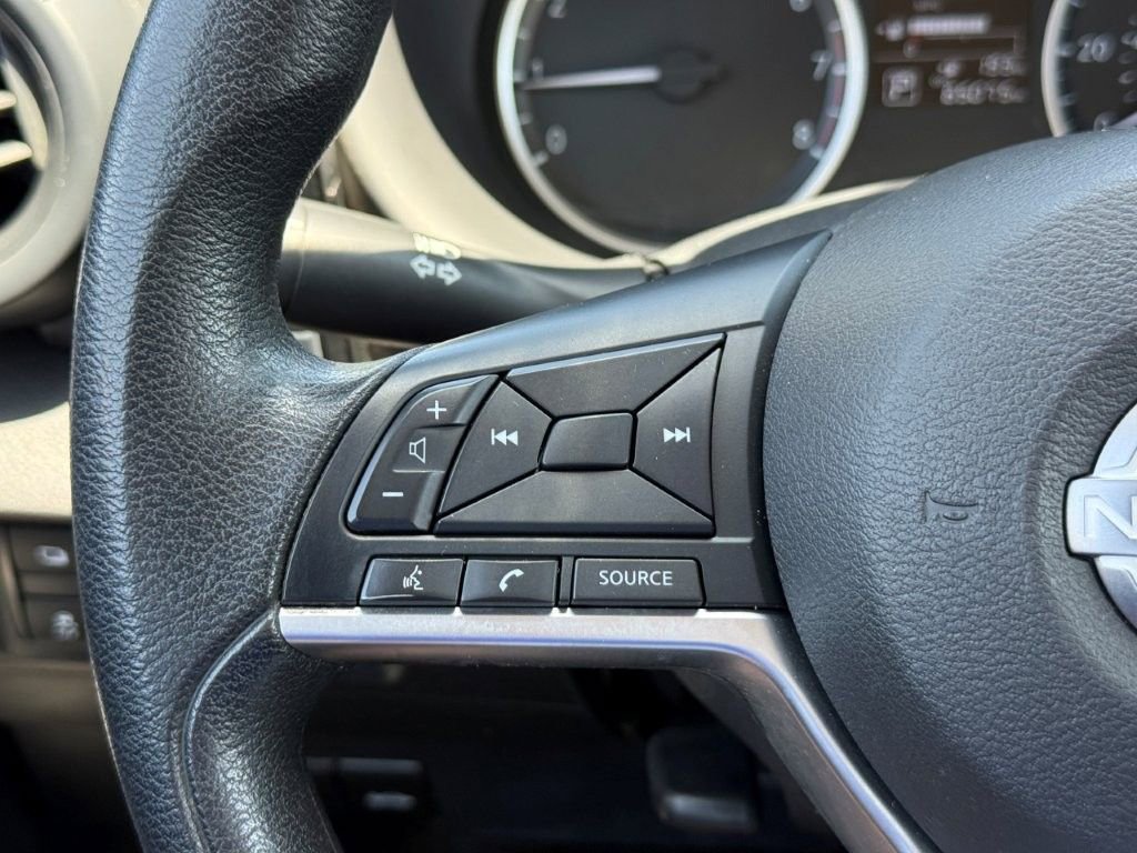 Used 2022 Nissan Kicks S FWD image 27