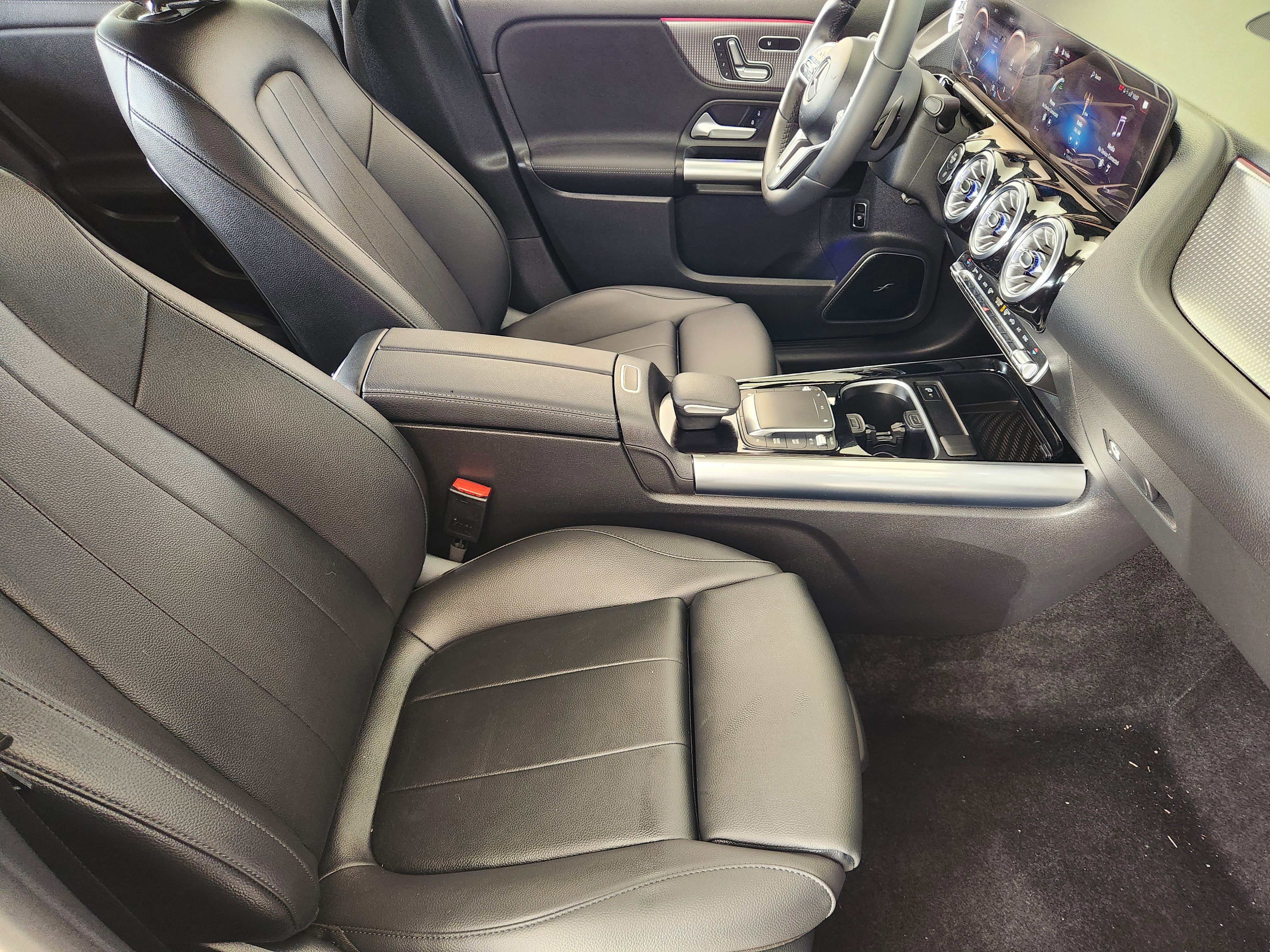 Used 2023 Mercedes-Benz GLA 250 4MATIC image 15