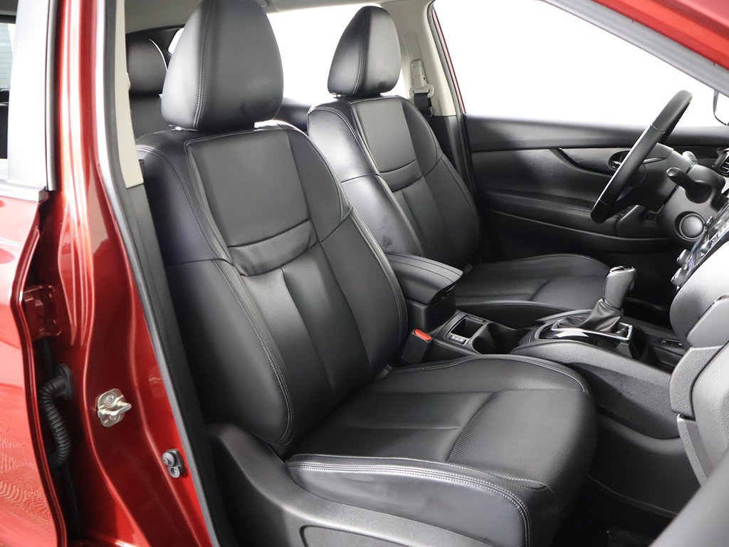 Used 2022 Nissan Rogue Sport SL w/ Premium Package image 31